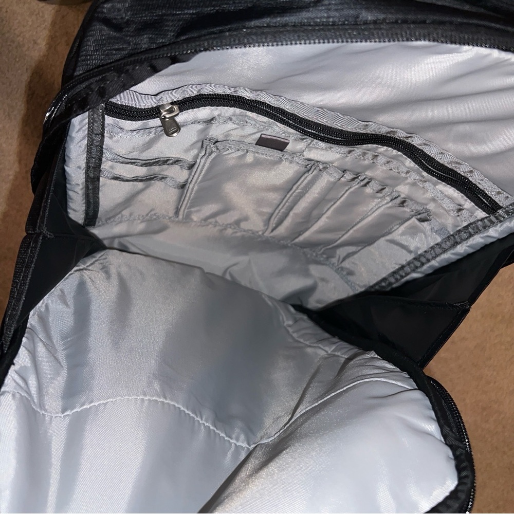 The North Face Backpack Overhaul 40 - Picture 6 of 15